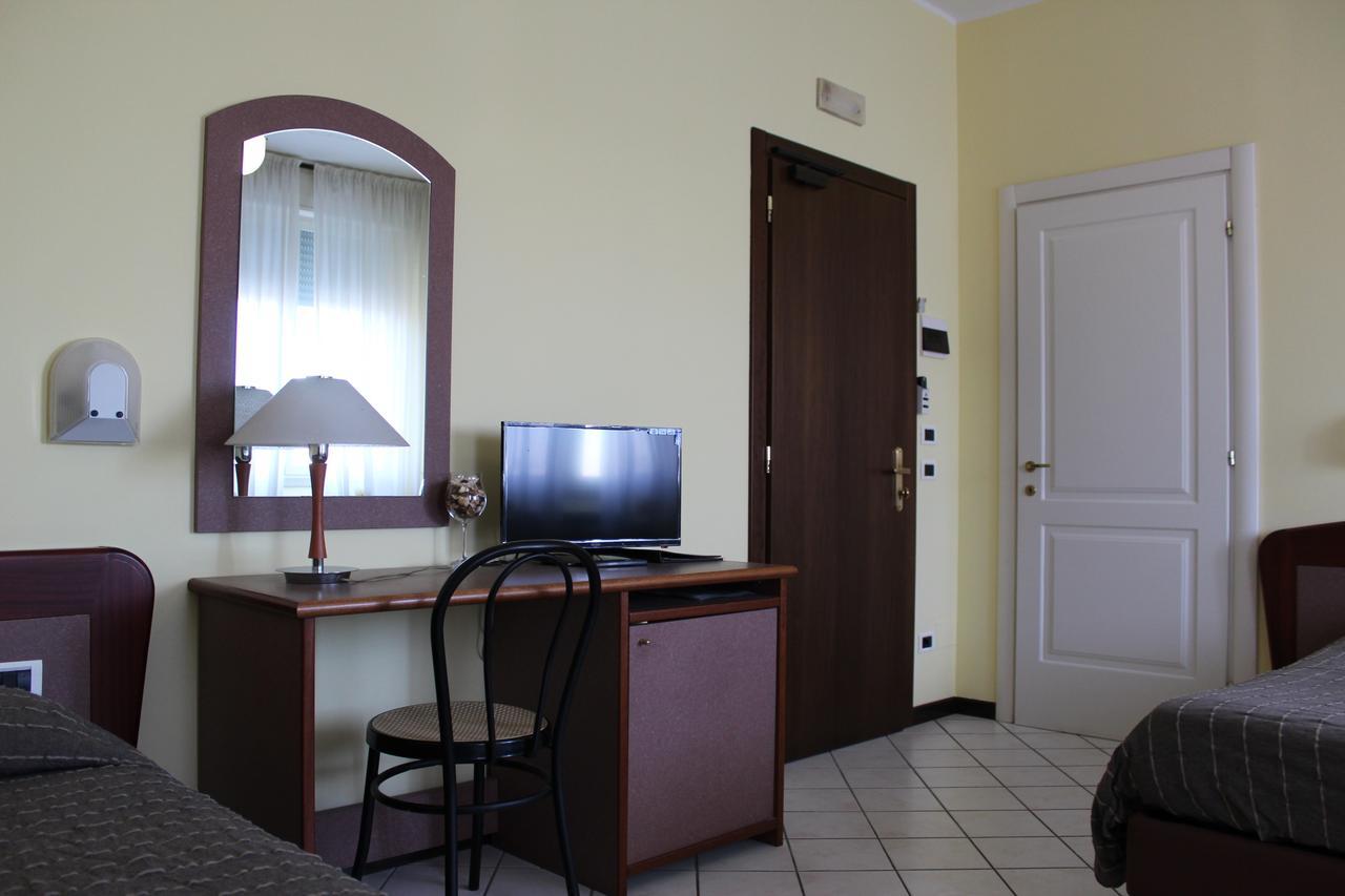 Albergo Sirena Bazzano ภายนอก รูปภาพ