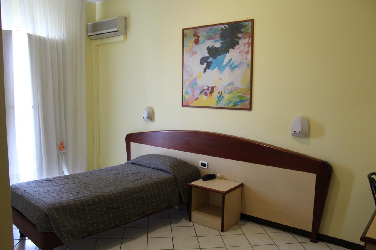 Albergo Sirena Bazzano ภายนอก รูปภาพ