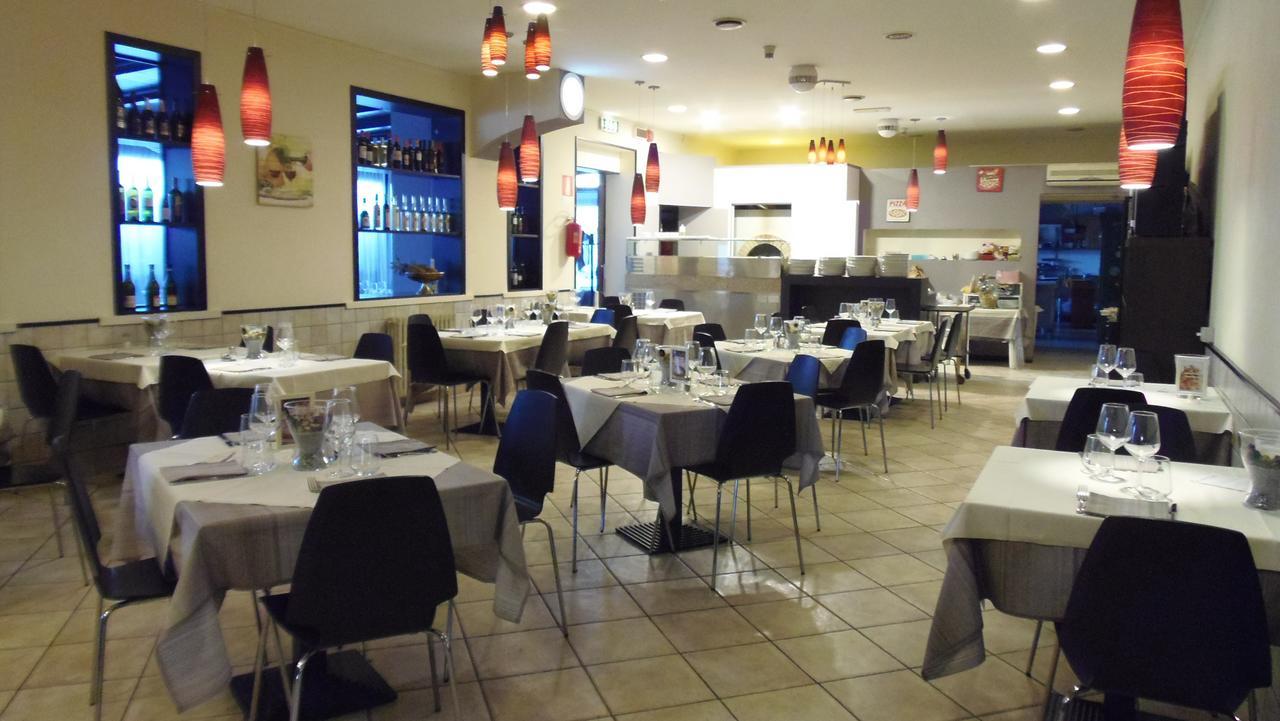 Albergo Sirena Bazzano ภายนอก รูปภาพ