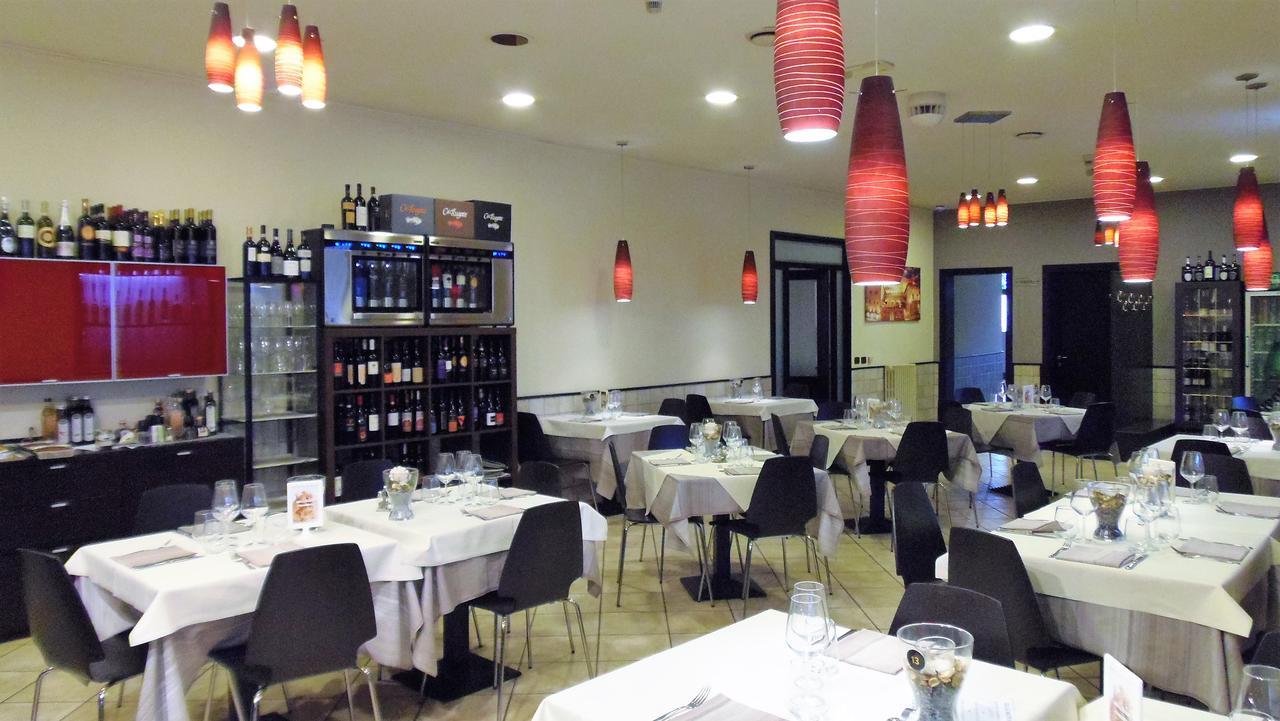 Albergo Sirena Bazzano ภายนอก รูปภาพ