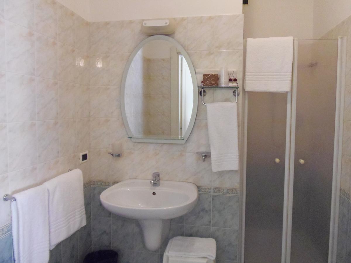 Albergo Sirena Bazzano ภายนอก รูปภาพ
