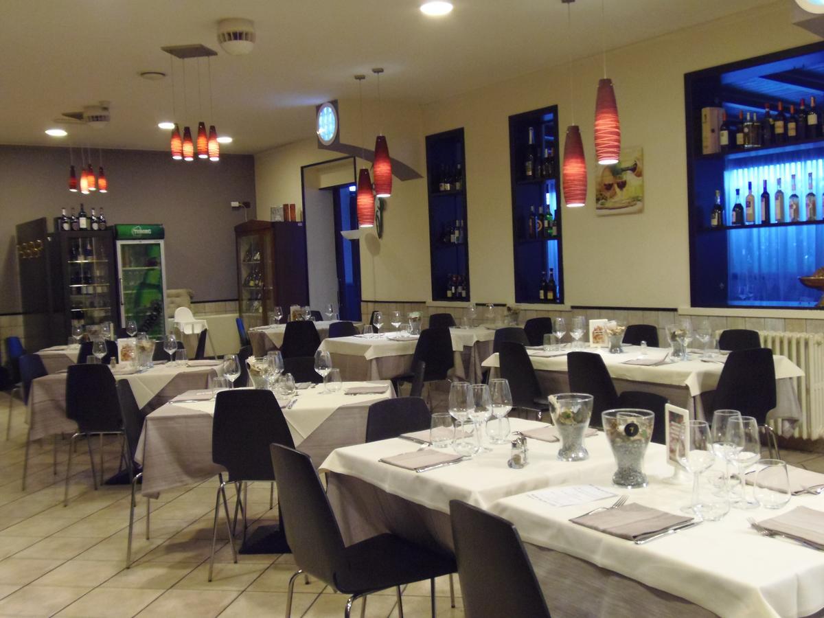 Albergo Sirena Bazzano ภายนอก รูปภาพ