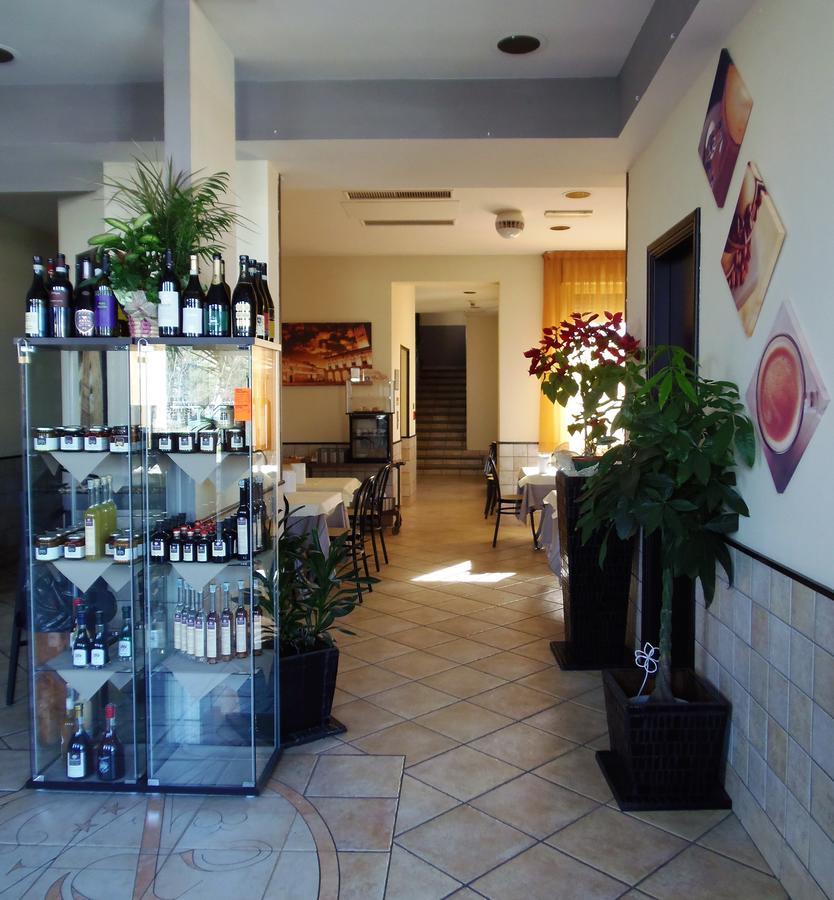 Albergo Sirena Bazzano ภายนอก รูปภาพ